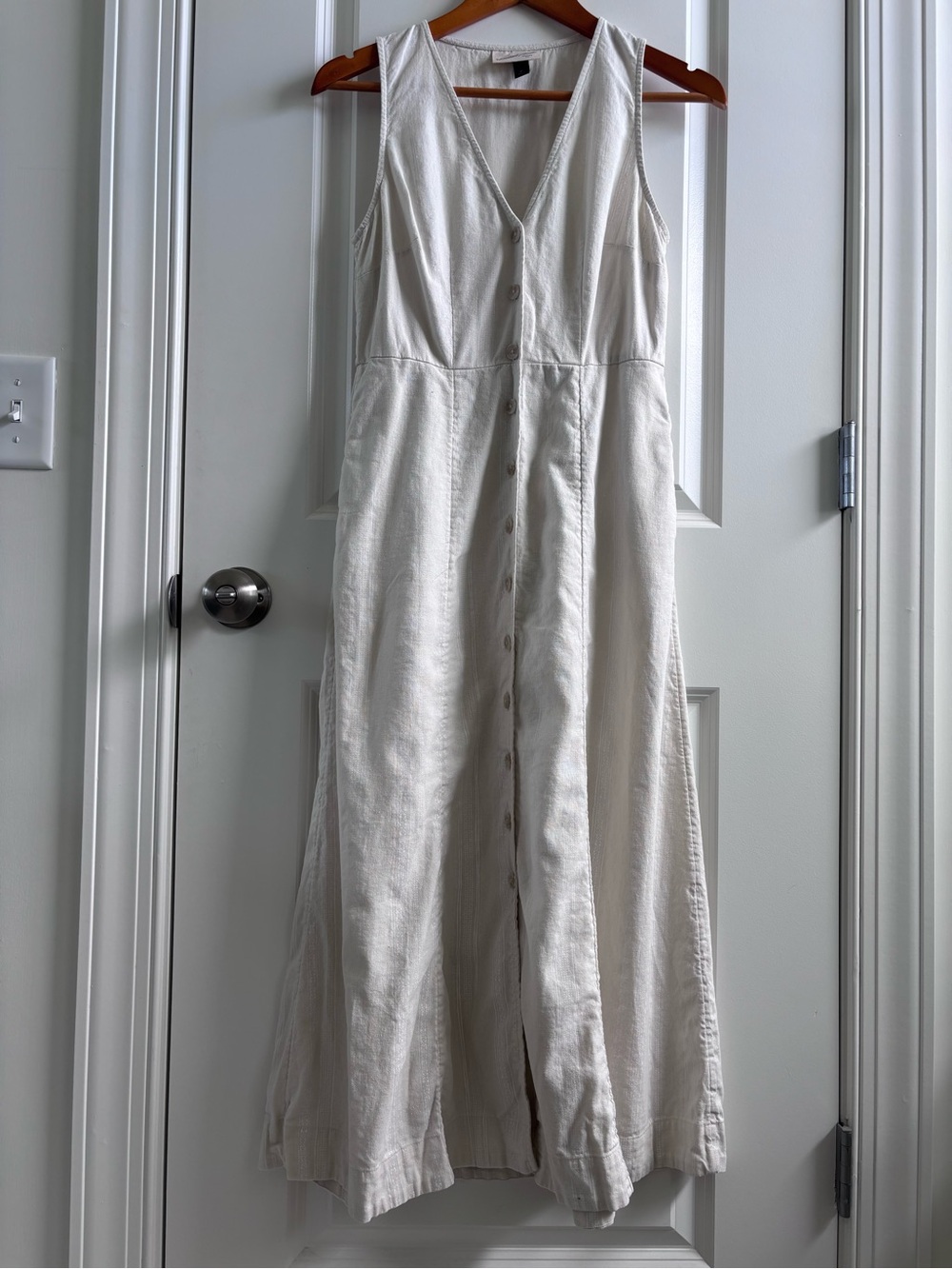 Universal Thread Cream V-Neck Sleeveless Linen Dress